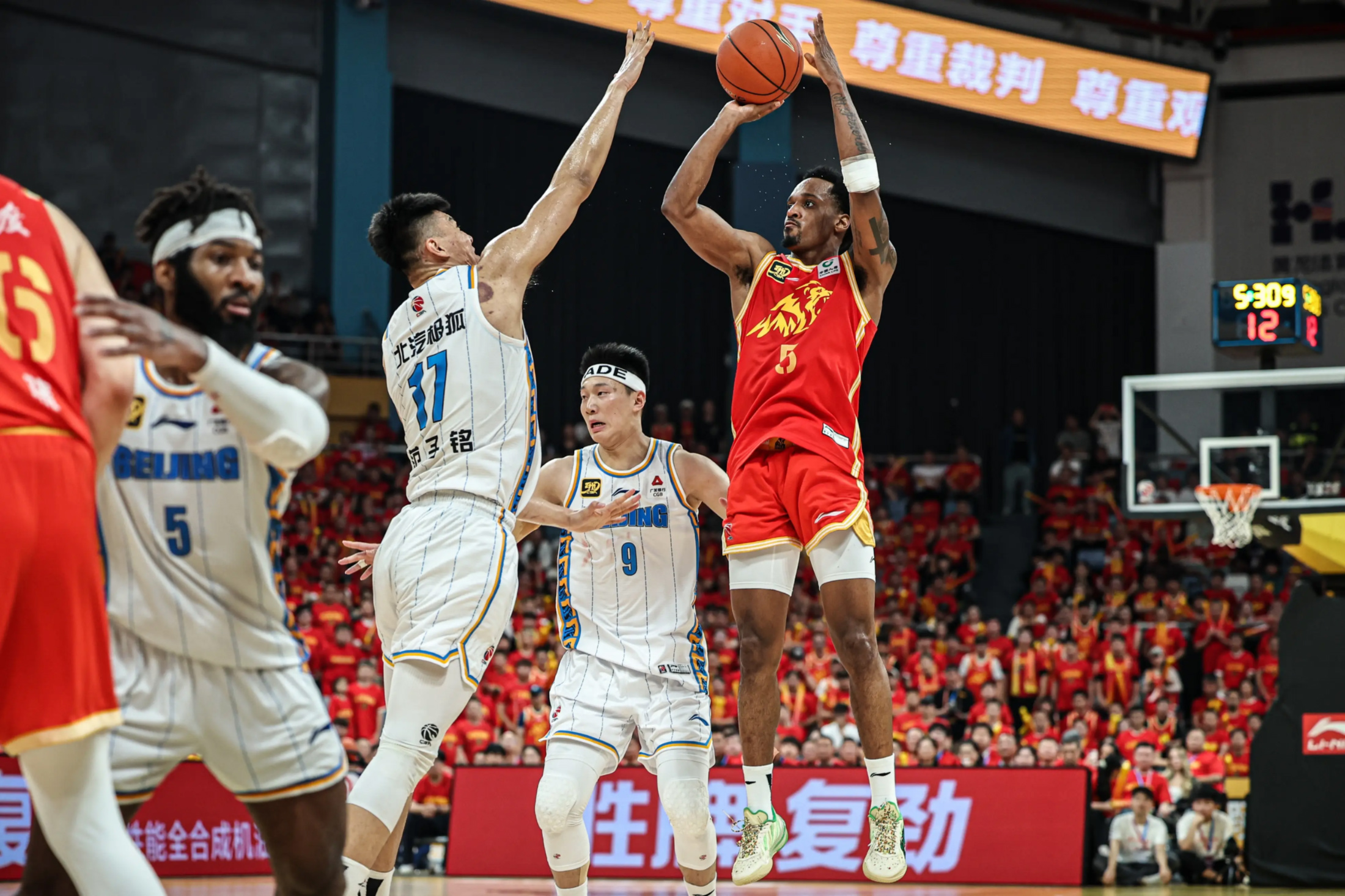 米乐m6官网包含NBA常规赛国际比赛日再迎强敌，辽宁本钢复出首秀，主帅态度——管理层满意，更衣室氛围转暖的词条