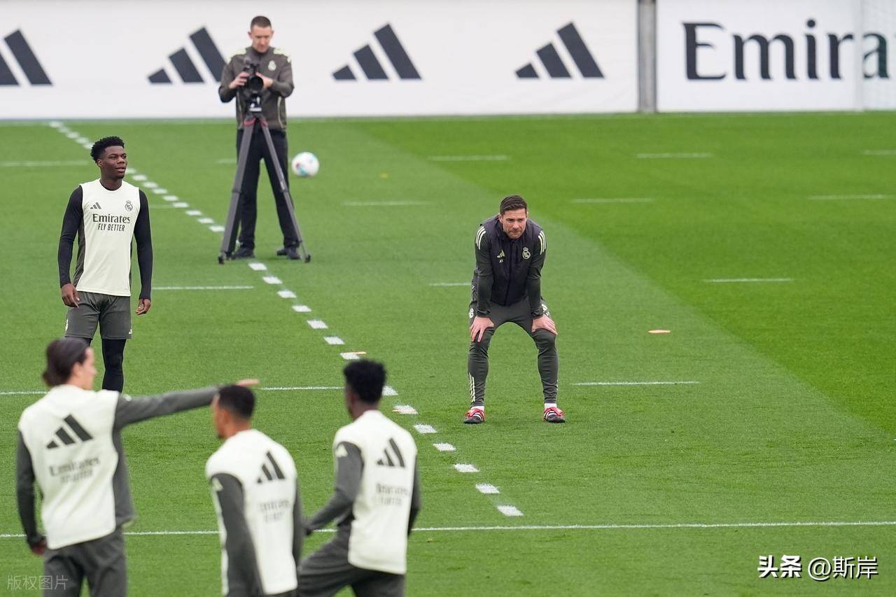 米乐赛后瓦伦西亚外线爆发——欧冠节点到来；底气十足；训练强度明显提升的简单介绍